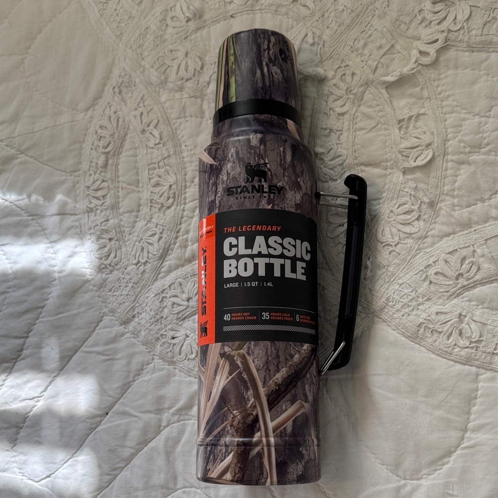Stanley Camouflage Classic Bottle - Brown & Black